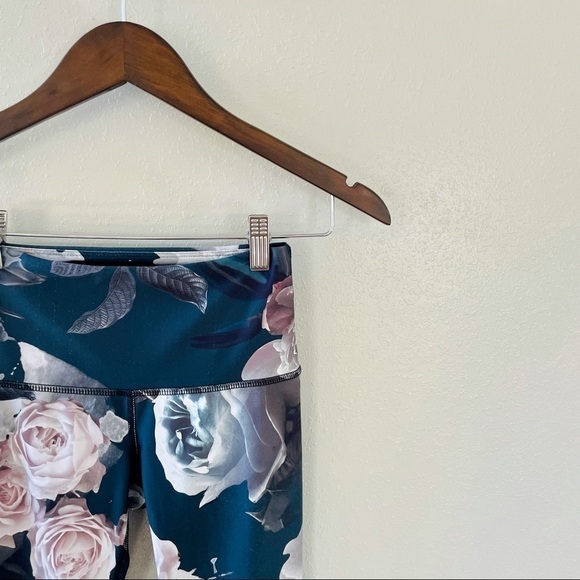 3/$20 Noli Active Allure Floral Print Leggings - Picture 5 of 8